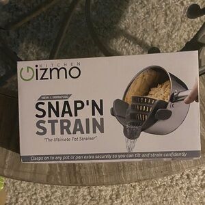 Snap'N Strain Pot Strainer - Black